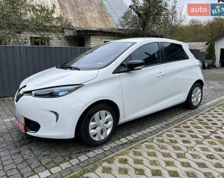 Рено Зое 2013 в Житомире на Automoto.ua Белый Рено Зое, объемом двигателя 0 л и пробегом 130 тыс. км за 6300 $, фото 4 на Automoto.ua