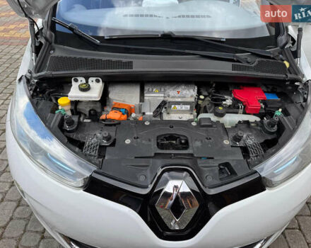 Білий Рено Зое, об'ємом двигуна 0 л та пробігом 129 тис. км за 6699 $, фото 63 на Automoto.ua