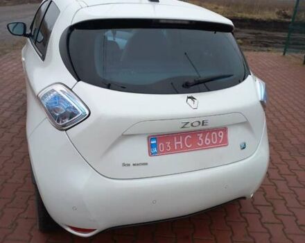 Белый Рено Зое, объемом двигателя 0 л и пробегом 150 тыс. км за 5550 $, фото 10 на Automoto.ua