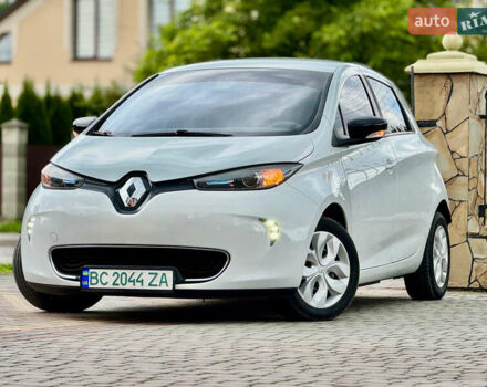 Білий Рено Зое, об'ємом двигуна 0 л та пробігом 129 тис. км за 6699 $, фото 4 на Automoto.ua