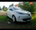 Белый Рено Зое, объемом двигателя 0 л и пробегом 180 тыс. км за 6300 $, фото 2 на Automoto.ua