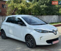Белый Рено Зое, объемом двигателя 0 л и пробегом 155 тыс. км за 6300 $, фото 7 на Automoto.ua