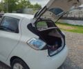 Белый Рено Зое, объемом двигателя 0 л и пробегом 53 тыс. км за 6000 $, фото 7 на Automoto.ua