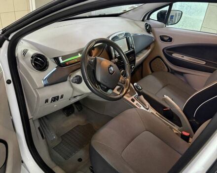 Білий Рено Зое, об'ємом двигуна 0 л та пробігом 135 тис. км за 5350 $, фото 17 на Automoto.ua