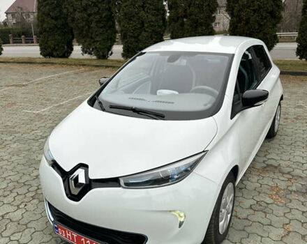 Білий Рено Зое, об'ємом двигуна 0 л та пробігом 72 тис. км за 5999 $, фото 2 на Automoto.ua