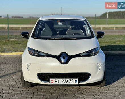 Белый Рено Зое, объемом двигателя 0 л и пробегом 88 тыс. км за 5700 $, фото 1 на Automoto.ua