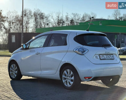 Белый Рено Зое, объемом двигателя 0 л и пробегом 88 тыс. км за 5700 $, фото 8 на Automoto.ua