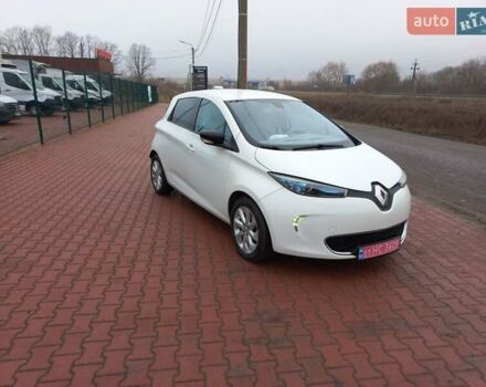 Белый Рено Зое, объемом двигателя 0 л и пробегом 150 тыс. км за 5550 $, фото 3 на Automoto.ua