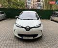 Белый Рено Зое, объемом двигателя 0 л и пробегом 80 тыс. км за 7400 $, фото 1 на Automoto.ua