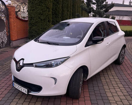 Белый Рено Зое, объемом двигателя 0 л и пробегом 155 тыс. км за 6800 $, фото 1 на Automoto.ua