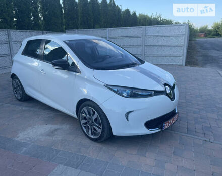 Белый Рено Зое, объемом двигателя 0 л и пробегом 146 тыс. км за 5800 $, фото 3 на Automoto.ua