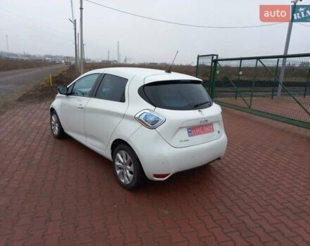 Белый Рено Зое, объемом двигателя 0 л и пробегом 150 тыс. км за 5550 $, фото 13 на Automoto.ua