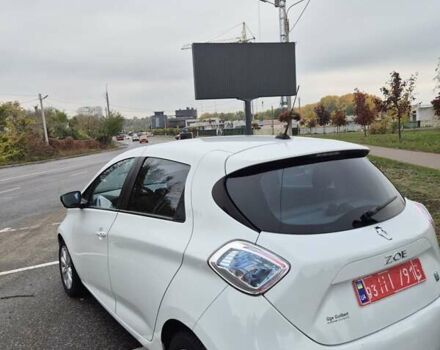 Белый Рено Зое, объемом двигателя 0 л и пробегом 138 тыс. км за 6700 $, фото 8 на Automoto.ua
