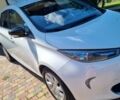 Белый Рено Зое, объемом двигателя 0 л и пробегом 60 тыс. км за 7400 $, фото 1 на Automoto.ua