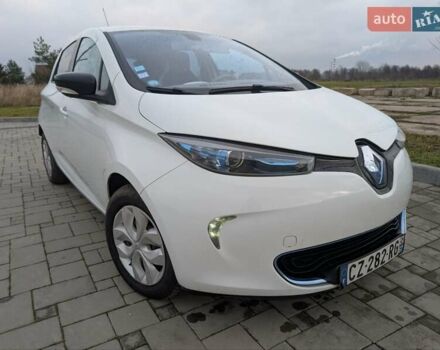 Белый Рено Зое, объемом двигателя 0 л и пробегом 154 тыс. км за 5700 $, фото 1 на Automoto.ua