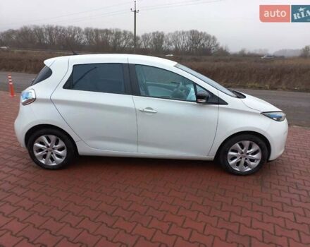 Белый Рено Зое, объемом двигателя 0 л и пробегом 150 тыс. км за 5550 $, фото 17 на Automoto.ua
