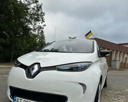 Белый Рено Зое, объемом двигателя 0 л и пробегом 104 тыс. км за 6570 $, фото 8 на Automoto.ua