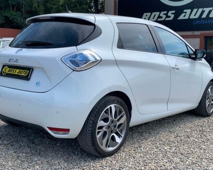 Белый Рено Зое, объемом двигателя 24 л и пробегом 81 тыс. км за 7950 $, фото 5 на Automoto.ua