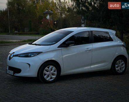 Білий Рено Зое, об'ємом двигуна 0 л та пробігом 122 тис. км за 5999 $, фото 34 на Automoto.ua