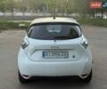 Белый Рено Зое, объемом двигателя 0 л и пробегом 193 тыс. км за 6000 $, фото 5 на Automoto.ua