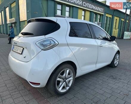 Белый Рено Зое, объемом двигателя 0 л и пробегом 120 тыс. км за 5999 $, фото 15 на Automoto.ua