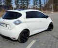 Белый Рено Зое, объемом двигателя 0 л и пробегом 78 тыс. км за 6400 $, фото 6 на Automoto.ua
