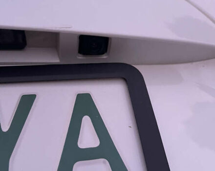 Белый Рено Зое, объемом двигателя 0 л и пробегом 155 тыс. км за 6800 $, фото 11 на Automoto.ua