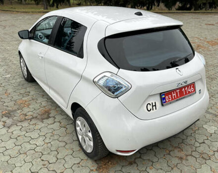 Білий Рено Зое, об'ємом двигуна 0 л та пробігом 72 тис. км за 5999 $, фото 22 на Automoto.ua
