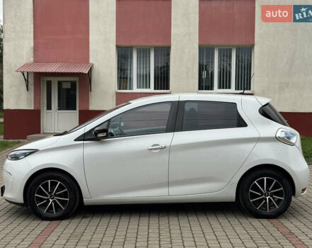 Белый Рено Зое, объемом двигателя 0 л и пробегом 158 тыс. км за 5999 $, фото 4 на Automoto.ua