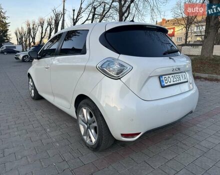 Белый Рено Зое, объемом двигателя 0 л и пробегом 120 тыс. км за 5999 $, фото 18 на Automoto.ua