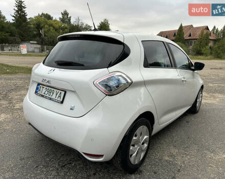 Белый Рено Зое, объемом двигателя 0 л и пробегом 104 тыс. км за 6570 $, фото 18 на Automoto.ua