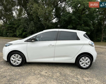 Белый Рено Зое, объемом двигателя 0 л и пробегом 104 тыс. км за 6570 $, фото 52 на Automoto.ua