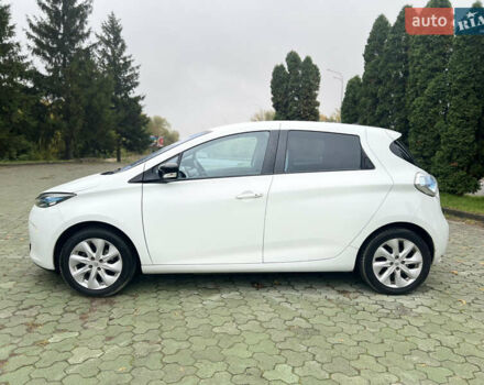 Белый Рено Зое, объемом двигателя 0 л и пробегом 103 тыс. км за 6799 $, фото 16 на Automoto.ua