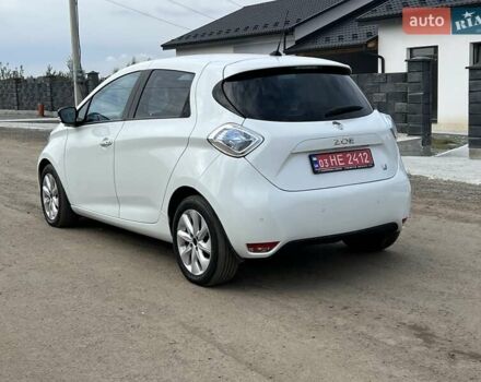 Белый Рено Зое, объемом двигателя 0 л и пробегом 137 тыс. км за 6350 $, фото 7 на Automoto.ua