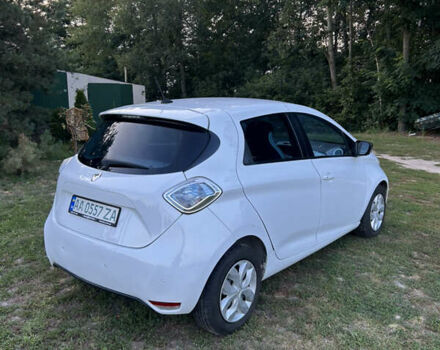 Белый Рено Зое, объемом двигателя 0 л и пробегом 123 тыс. км за 5300 $, фото 12 на Automoto.ua