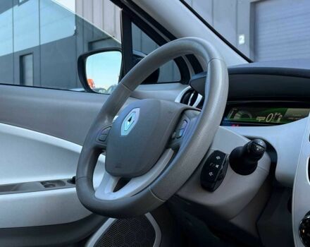 Белый Рено Зое, объемом двигателя 0 л и пробегом 56 тыс. км за 6440 $, фото 13 на Automoto.ua