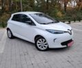 Белый Рено Зое, объемом двигателя 0 л и пробегом 112 тыс. км за 7500 $, фото 1 на Automoto.ua