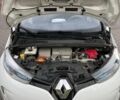 Белый Рено Зое, объемом двигателя 0 л и пробегом 153 тыс. км за 5400 $, фото 14 на Automoto.ua