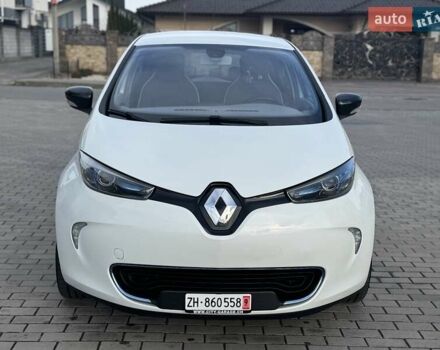 Белый Рено Зое, объемом двигателя 0 л и пробегом 167 тыс. км за 6599 $, фото 12 на Automoto.ua
