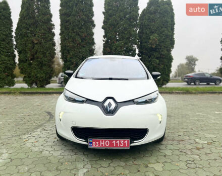 Белый Рено Зое, объемом двигателя 0 л и пробегом 103 тыс. км за 6799 $, фото 9 на Automoto.ua