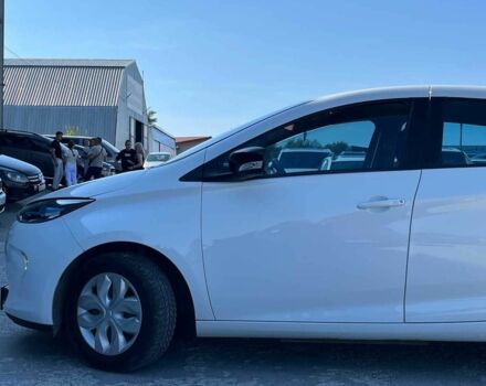 Белый Рено Зое, объемом двигателя 0 л и пробегом 56 тыс. км за 6440 $, фото 3 на Automoto.ua