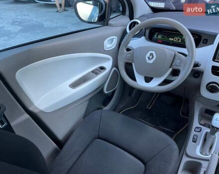 Білий Рено Зое, об'ємом двигуна 0 л та пробігом 56 тис. км за 7190 $, фото 14 на Automoto.ua