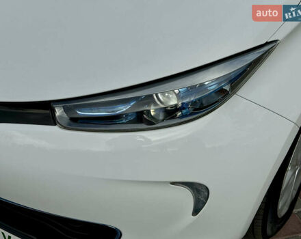 Білий Рено Зое, об'ємом двигуна 0 л та пробігом 110 тис. км за 6200 $, фото 10 на Automoto.ua