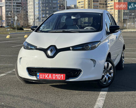 Білий Рено Зое, об'ємом двигуна 0 л та пробігом 115 тис. км за 6550 $, фото 4 на Automoto.ua