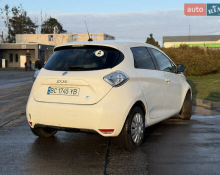 Білий Рено Зое, об'ємом двигуна 0 л та пробігом 77 тис. км за 5750 $, фото 13 на Automoto.ua