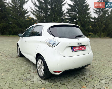 Белый Рено Зое, объемом двигателя 0 л и пробегом 103 тыс. км за 6799 $, фото 19 на Automoto.ua