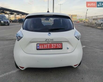 Белый Рено Зое, объемом двигателя 0 л и пробегом 79 тыс. км за 6300 $, фото 10 на Automoto.ua