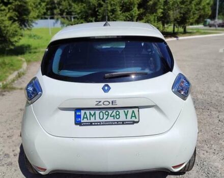 Белый Рено Зое, объемом двигателя 0 л и пробегом 89 тыс. км за 6500 $, фото 6 на Automoto.ua