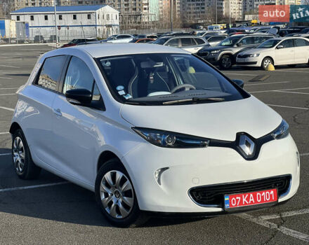 Білий Рено Зое, об'ємом двигуна 0 л та пробігом 115 тис. км за 6550 $, фото 26 на Automoto.ua