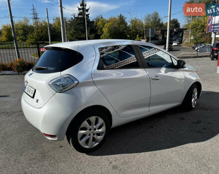 Белый Рено Зое, объемом двигателя 0 л и пробегом 123 тыс. км за 6850 $, фото 6 на Automoto.ua